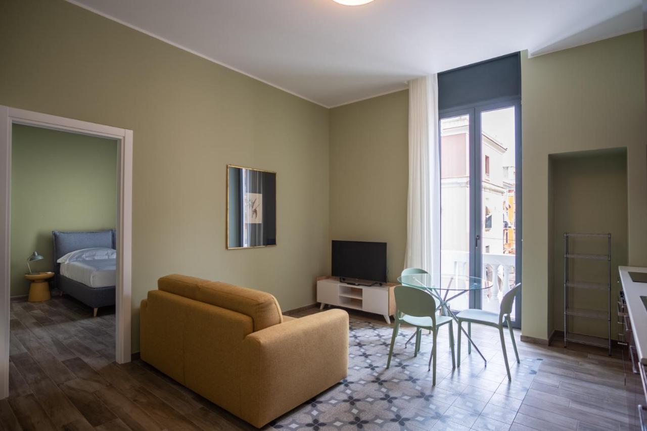 Palazzo Zippitelli Apartments Bari Exteriör bild