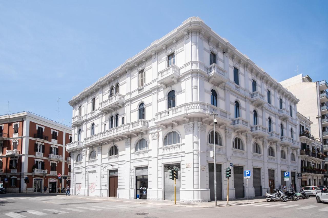 Palazzo Zippitelli Apartments Bari Exteriör bild